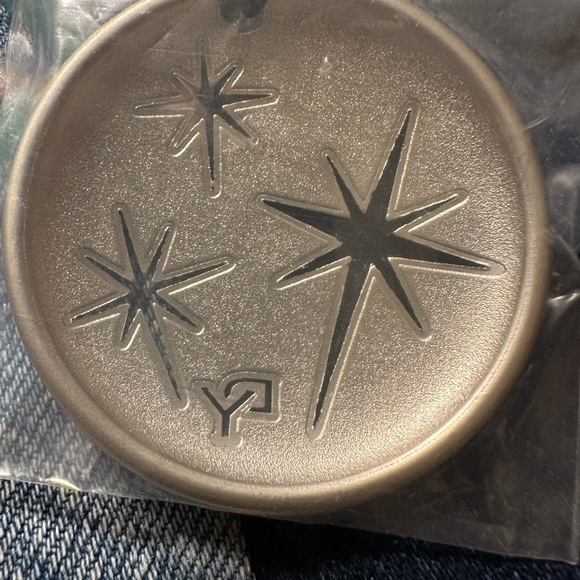 David Yurman Collector Ornament - Picture 2 of 3